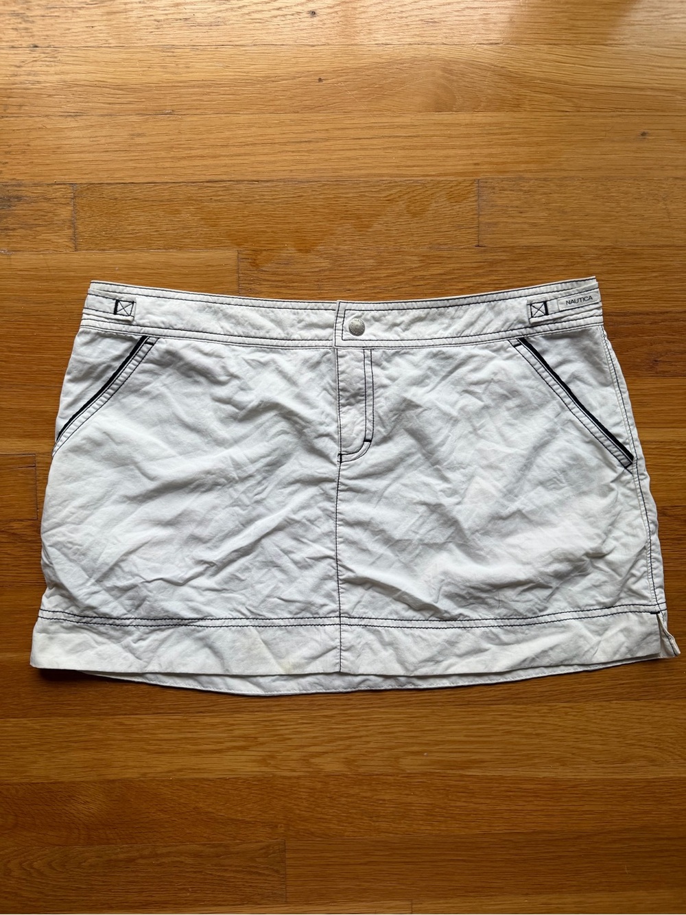 Vintage Y2K Nautica White Mini Skirt - Size Medium